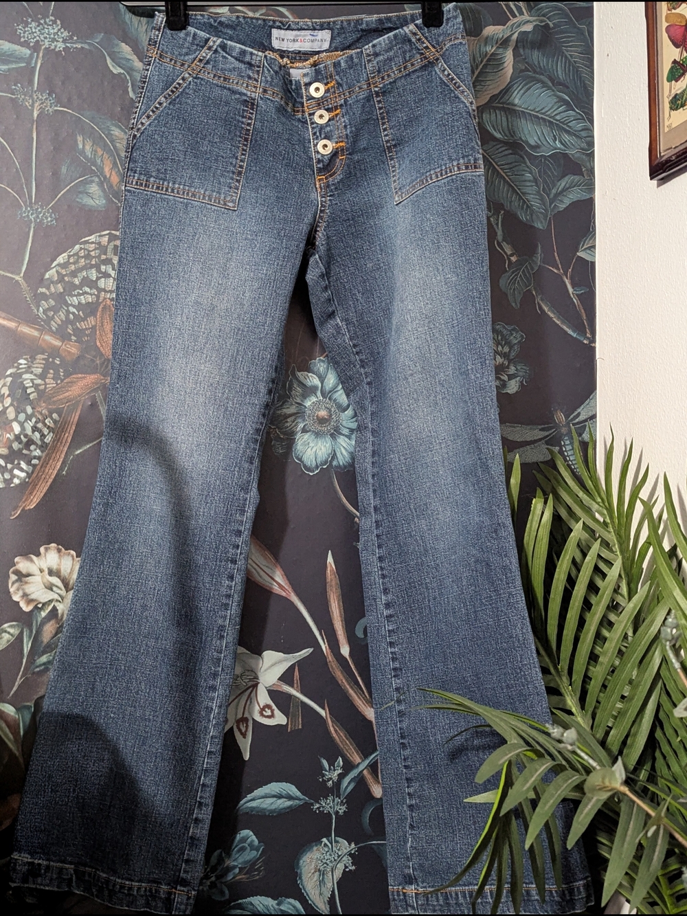 VTG Y2K New York & Company Low Rise Button Fly Flare Jeans Patch Pocket 4